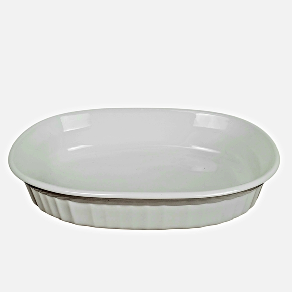 Corningware Other - Vntg Corning Ware French White F-15-B casserole dish. 475 mL